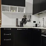 Casa Moderna Olgiate * אולגיאטה אולונה